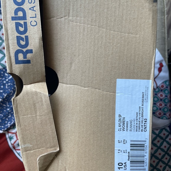 Women’s Reebok classics - Picture 3 of 4